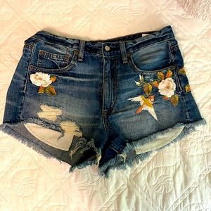American Eagle embroidered distressed cut offs